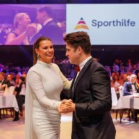 Frankfurt am Main, 21.01.2023, 52. Ball des Sports
Eröffnungstanz Laura Wontorra, Matthias Steiner