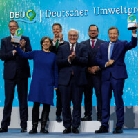 Bundespräsident Frank-Walter Steinmeier bei der Verleihung des Deutschen Umweltpreises 2024 an die Moorforscherin Franziska Tanneberger und den Unternehmer Thomas Speidel.