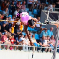 Goldenes Oval 2025 am 01.06.2025 im Heinz-Steyer-Stadion, Dresden. Stabhochsprung Bo Kanda Lita Baehre (GER)