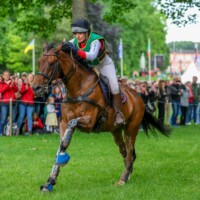 LONGINES PfingstTurnier Wiesbaden am 07.06.2025 im Schloßpark Biebrich Wiesbaden. Vier-Sterne-Vielseitigkeitsprüfung Geländeritt, Katrin Khoddam-Hazrati (AUT) auf Pippa 2.